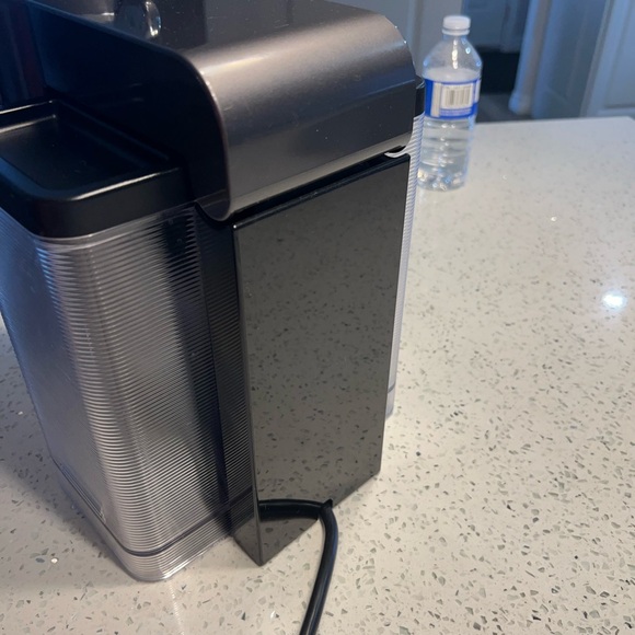 Nespresso Machine - Picture 3 of 9